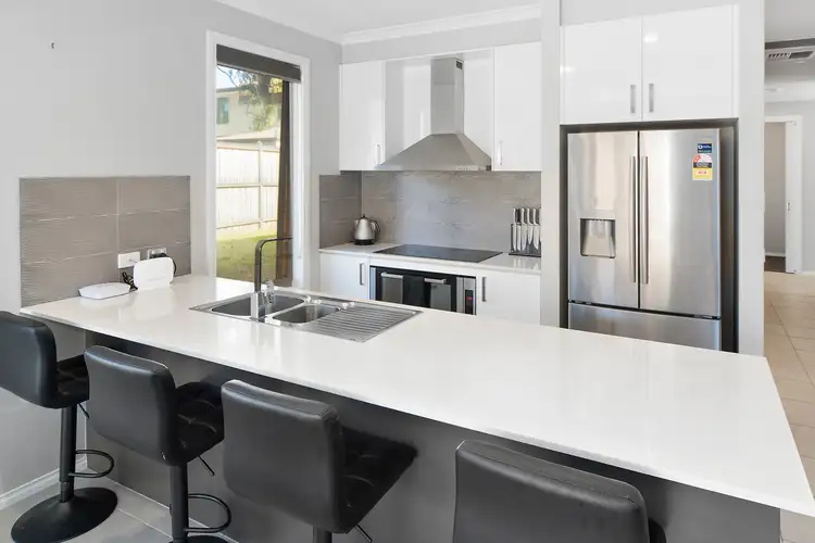 Fifth view of Homely house listing, 4 Oakmont Court, Frankston VIC 3199