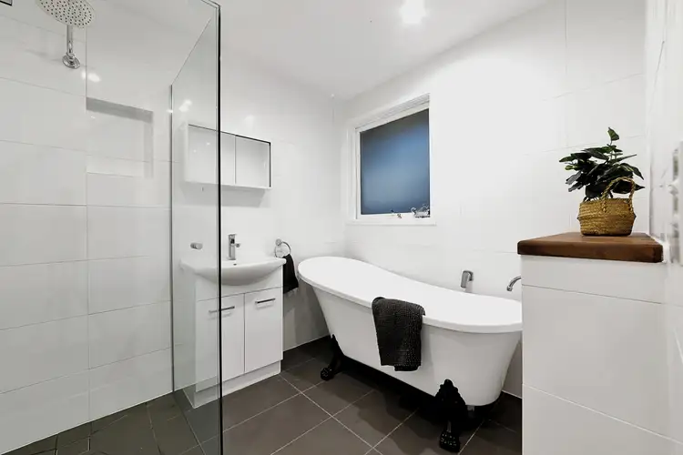 Fifth view of Homely house listing, 7 Curtis Court, Cranbourne VIC 3977