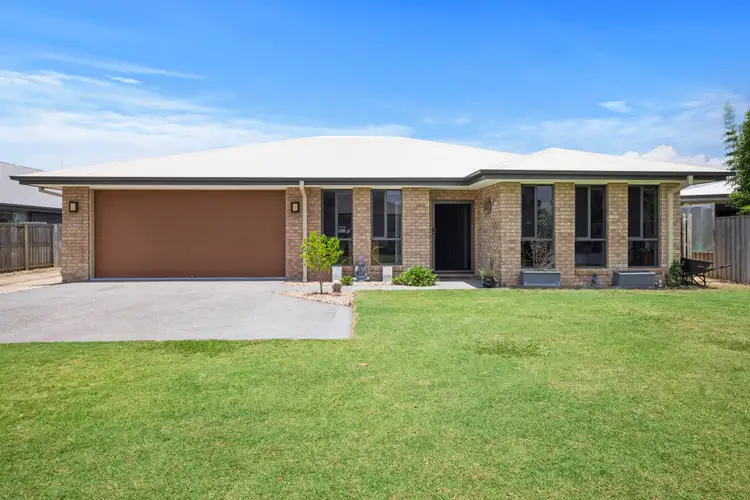 17 Grasstree Place, Ningi QLD 4511