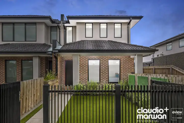 2/12 Curie Avenue, Oak Park VIC 3046