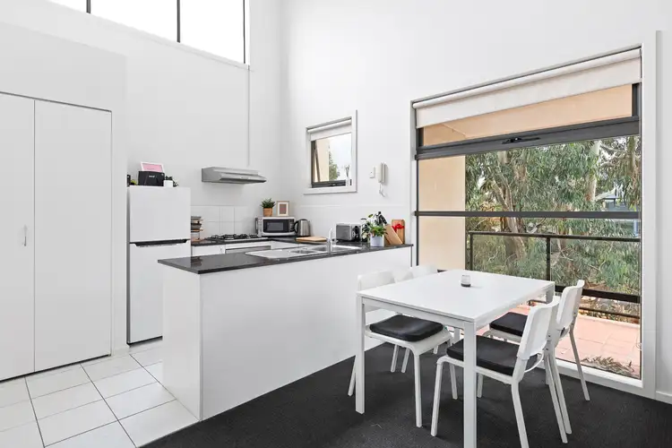 8C/28 Diamond Boulevard, Greensborough VIC 3088