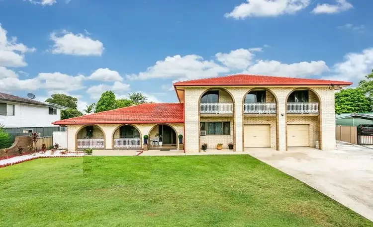 50 Bywater Street, Hillcrest QLD 4118