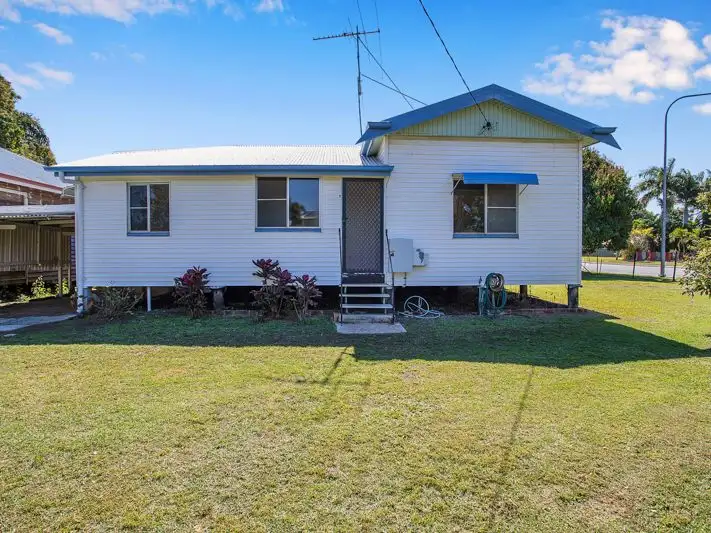 8 The Crescent, North Mackay QLD 4740