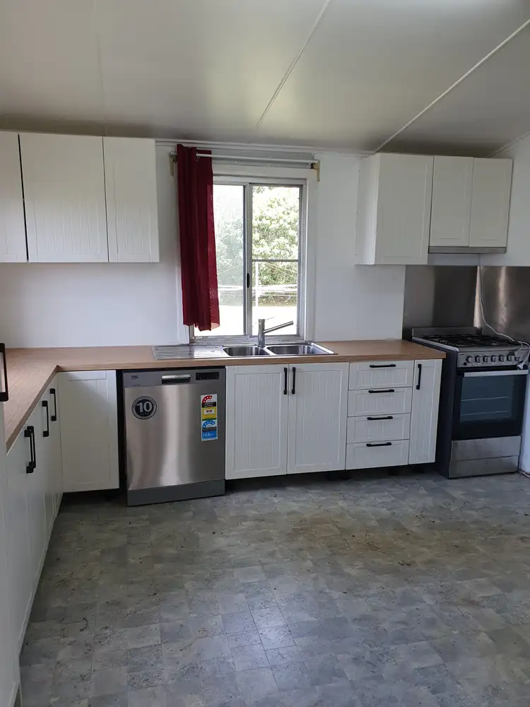 Fourth view of Homely house listing, 6 ELEVENTH Avenue, Home Hill QLD 4806