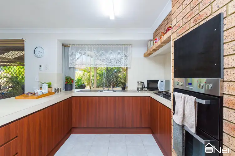 Sixth view of Homely house listing, 2 Cosgrove Court, Seville Grove WA 6112