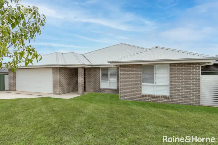 1 Twynam Avenue