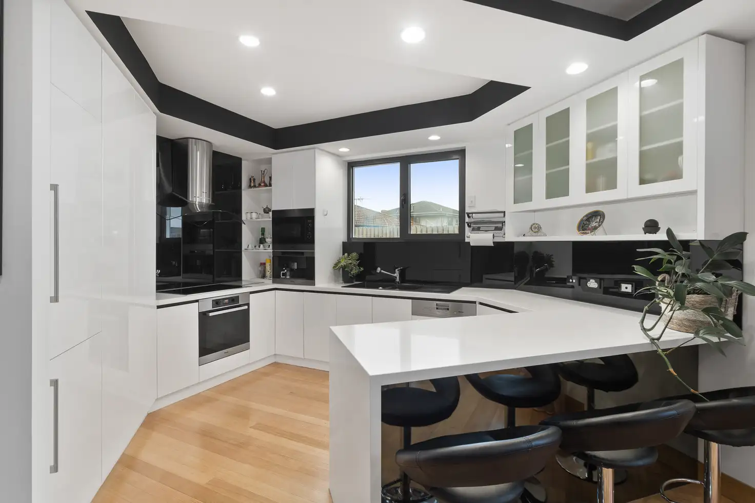 Main view of Homely townhouse listing, 2/11 Ferndale Drive, Frankston VIC 3199