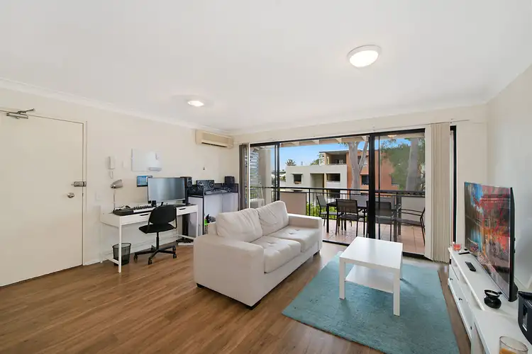 57/55 HARRIES RD, Coorparoo QLD 4151