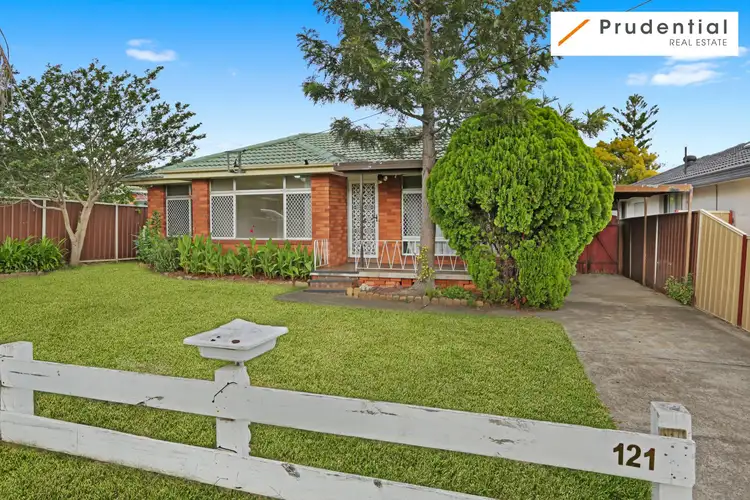 121 O'Sullivan Road, Leumeah NSW 2560