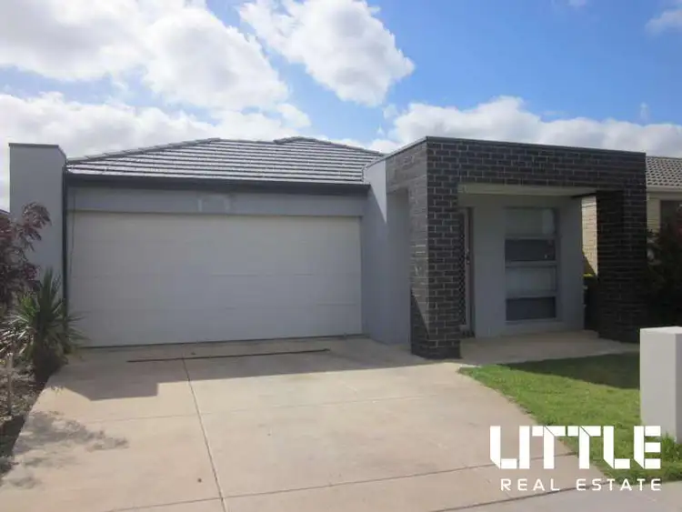 10 Mallow Street, Brookfield VIC 3338