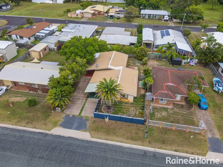 38 William Street, Urangan QLD 4655