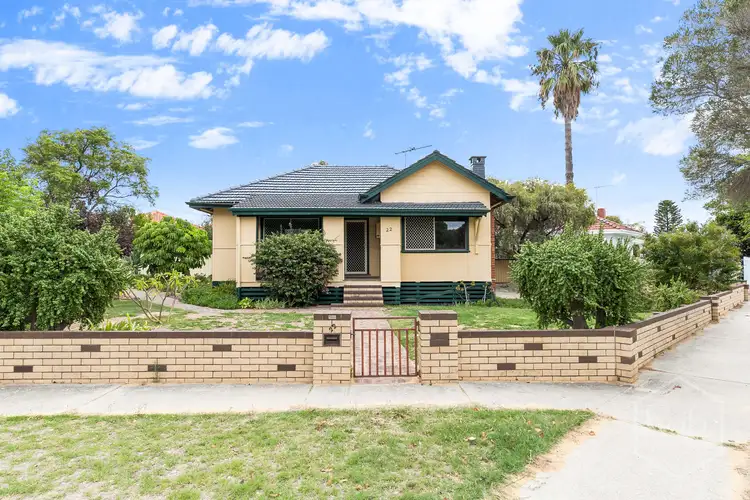 22 Chadwick Street, Hilton WA 6163