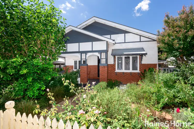 7 Bimbeen Street, Turvey Park NSW 2650