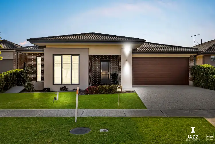 33 Landing Place, Point Cook VIC 3030