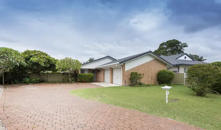 18 Admiralty Court, Yamba NSW 2464