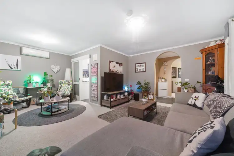 Second view of Homely house listing, 19 Lerwick Court, Frankston VIC 3199