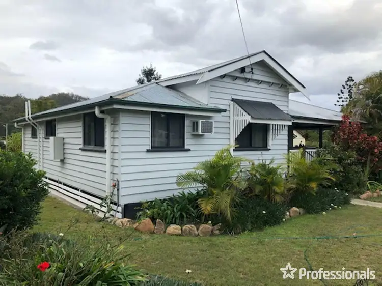 11 Heusman Street, Mount Perry QLD 4671