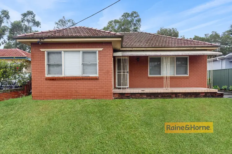 18 Miami Avenue, Woy Woy NSW 2256