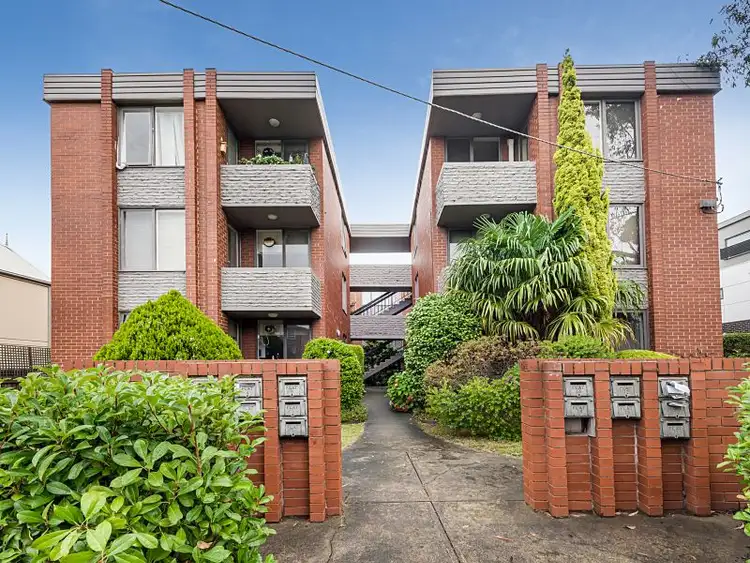Main view of Homely unit listing, 2/74 Auburn Road, Hawthorn VIC 3122