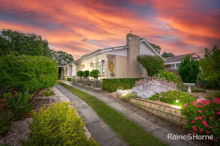 121 McKell Avenue, Sunbury VIC 3429