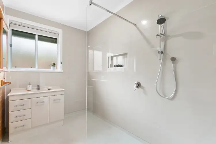 Fifth view of Homely house listing, 8 Ray Street, Traralgon VIC 3844