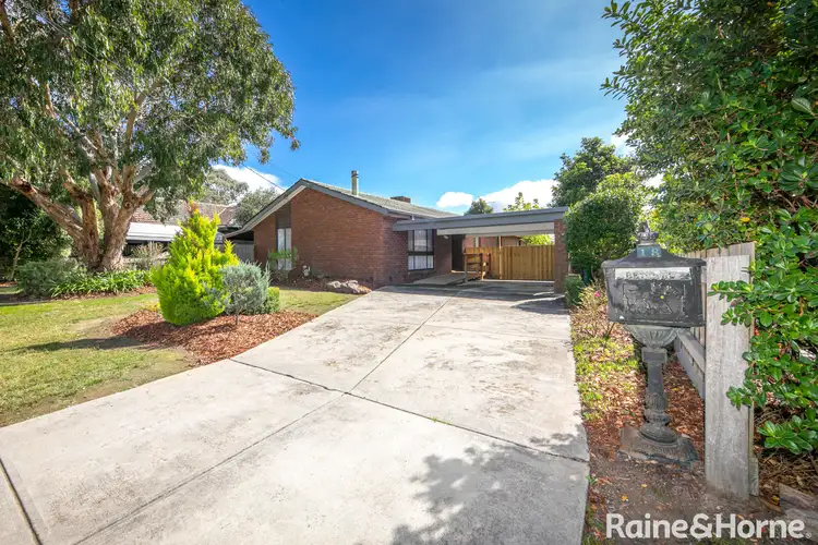 18 Gardiner Street, Gisborne VIC 3437