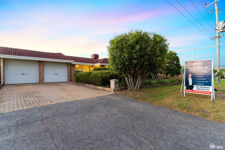 Seventh view of Homely house listing, 32 Hemingway Drive, Camillo WA 6111