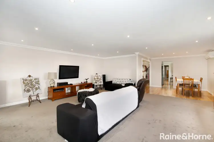 Fifth view of Homely house listing, 17 Clematis Court, Meadow Heights VIC 3048