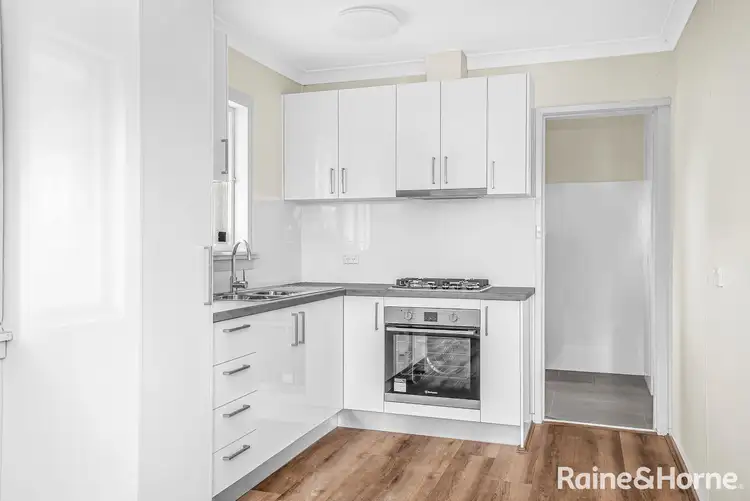 16 Waikanda Crescent, Whalan NSW 2770