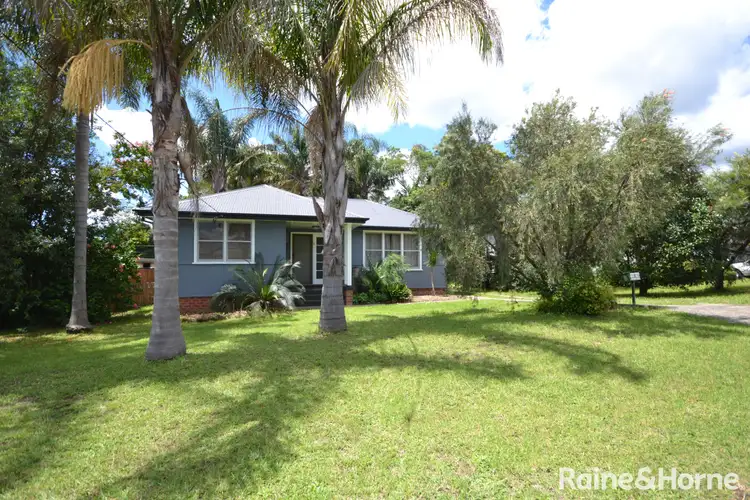 2 Young Avenue, Nowra NSW 2541