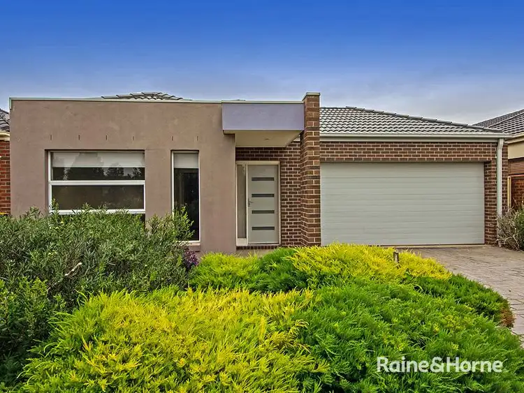 7 Whatmough Street, Caroline Springs VIC 3023