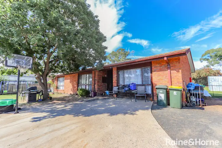 3 Rutherford Place