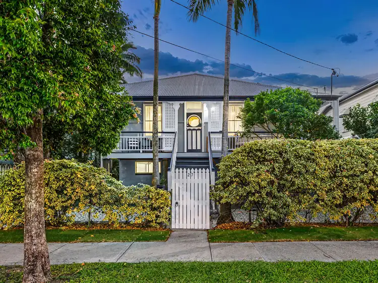 27 Junction Street, Woolloongabba QLD 4102