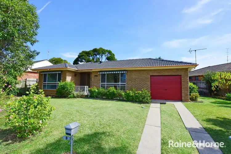 8 Tarraba Crescent, Nowra NSW 2541