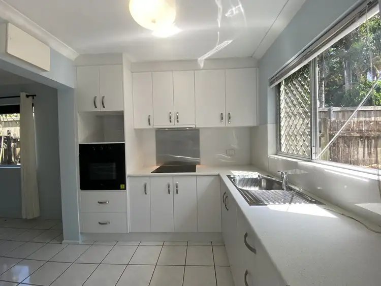 1/199 Mcleod Street, Cairns North QLD 4870