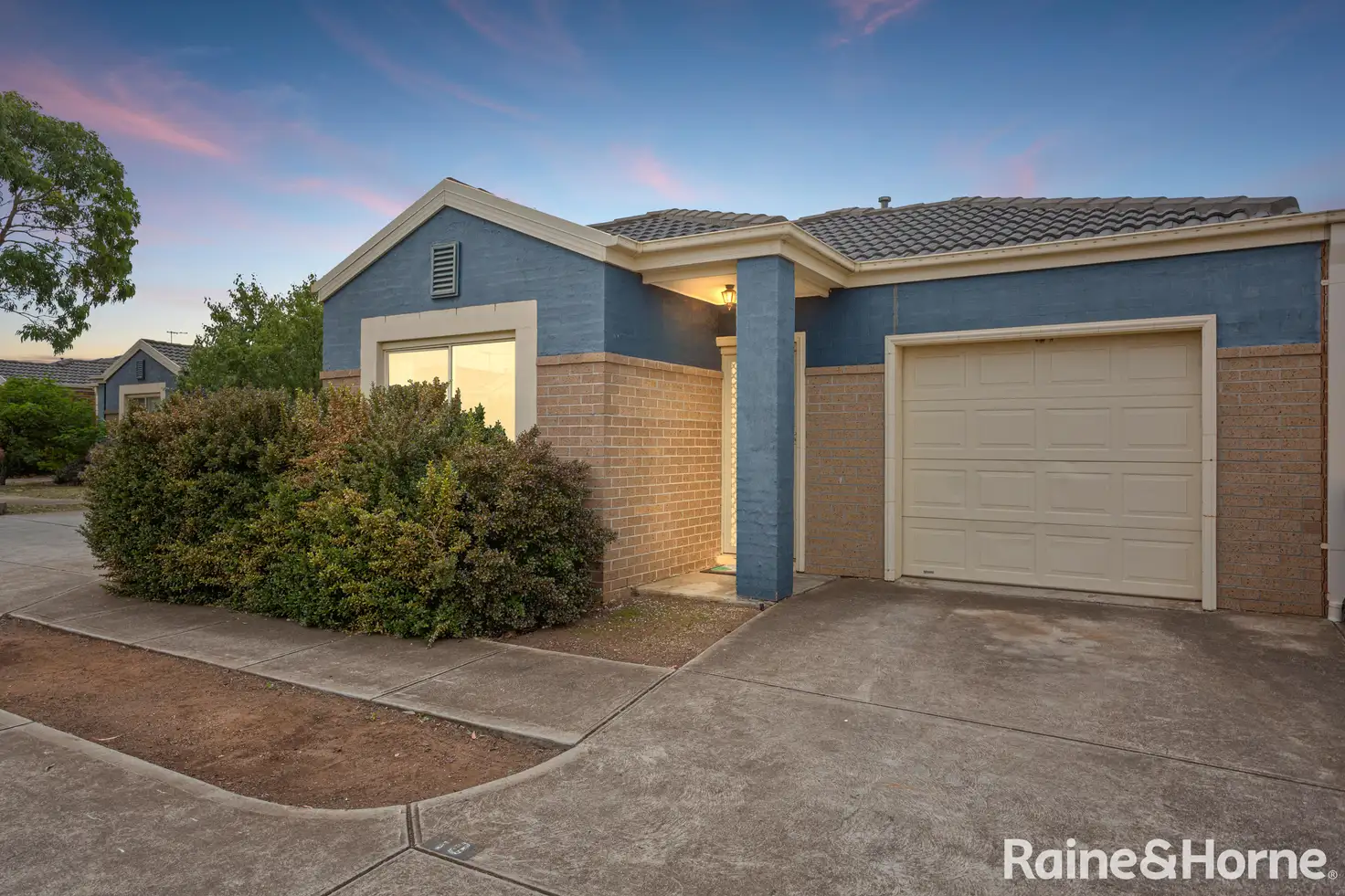 Main view of Homely house listing, 10/17 Crestmont Drive, Melton South VIC 3338
