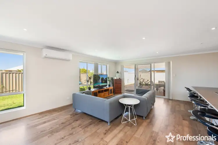 Sixth view of Homely house listing, 32 Beachcomber Hill, Glenfield WA 6532