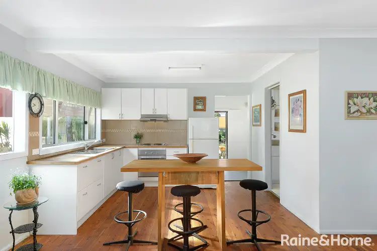 Third view of Homely house listing, 4 Ingestre Avenue, Shoalhaven Heads NSW 2535