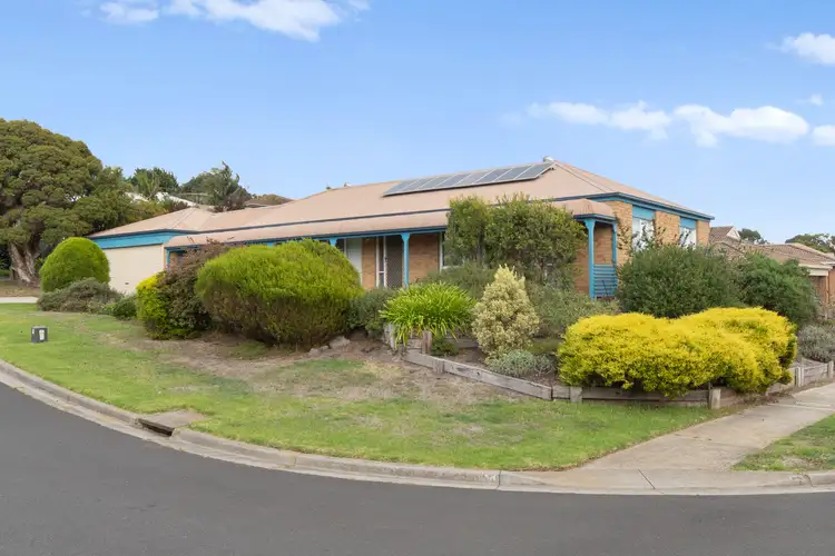 Second view of Homely house listing, 14 Helsal Court, Frankston VIC 3199