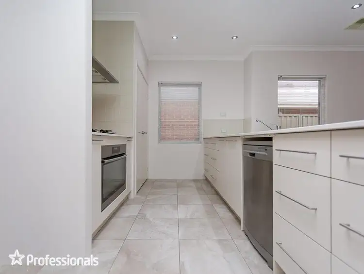 16 Veterans Drive, Byford WA 6122