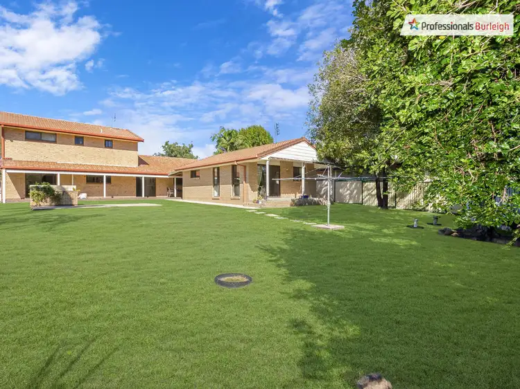 11 John Munro Court, Carrara QLD 4211