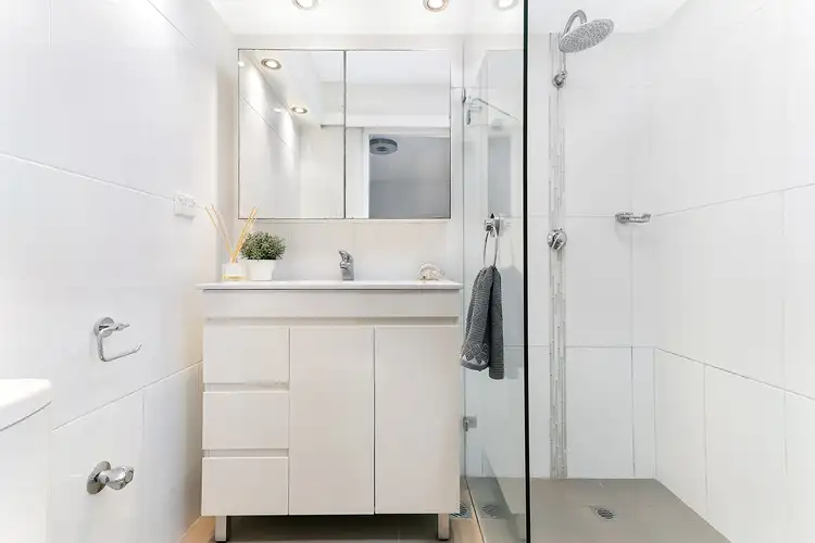 Fifth view of Homely apartment listing, 8/8 Macleay Street, Potts Point NSW 2011
