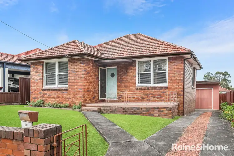 180 Moorefields Road, Beverly Hills NSW 2209