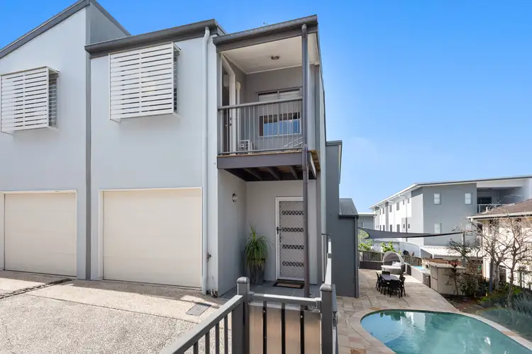 Main view of Homely townhouse listing, 10/16 Agnes Street, Morningside QLD 4170