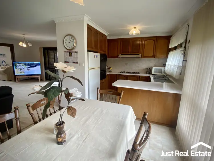 Sixth view of Homely house listing, 15 Woodlands Crescent, Narre Warren VIC 3805