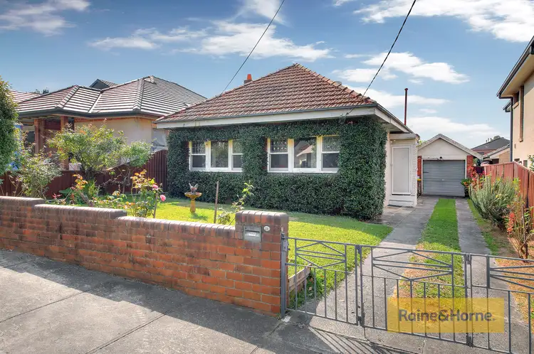 25 Seymour Parade, Belfield NSW 2191