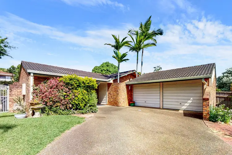 305 Winstanley Street, Carindale QLD 4152