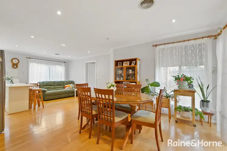 Sixth view of Homely house listing, 32 Windsor Gardens, Caroline Springs VIC 3023