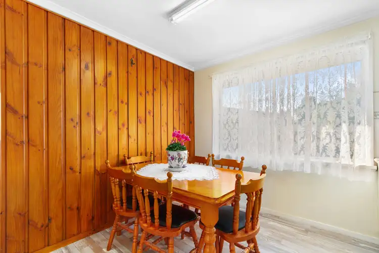 Fifth view of Homely house listing, 6 Sara Court, Traralgon VIC 3844