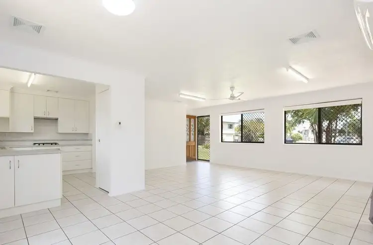 Third view of Homely house listing, 10 Childers Court, Kirwan QLD 4817